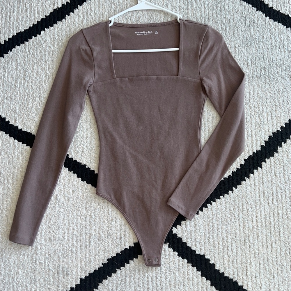 Square neck A&F bodysuit